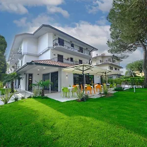 Vittoria 3*, Sirmione Italien